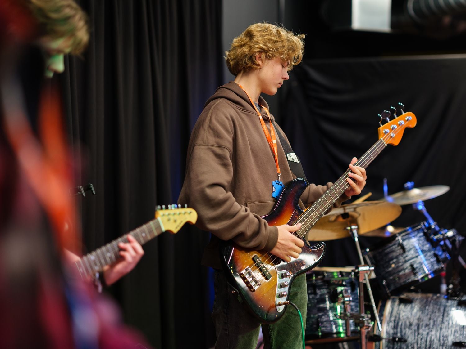 students playing guitar