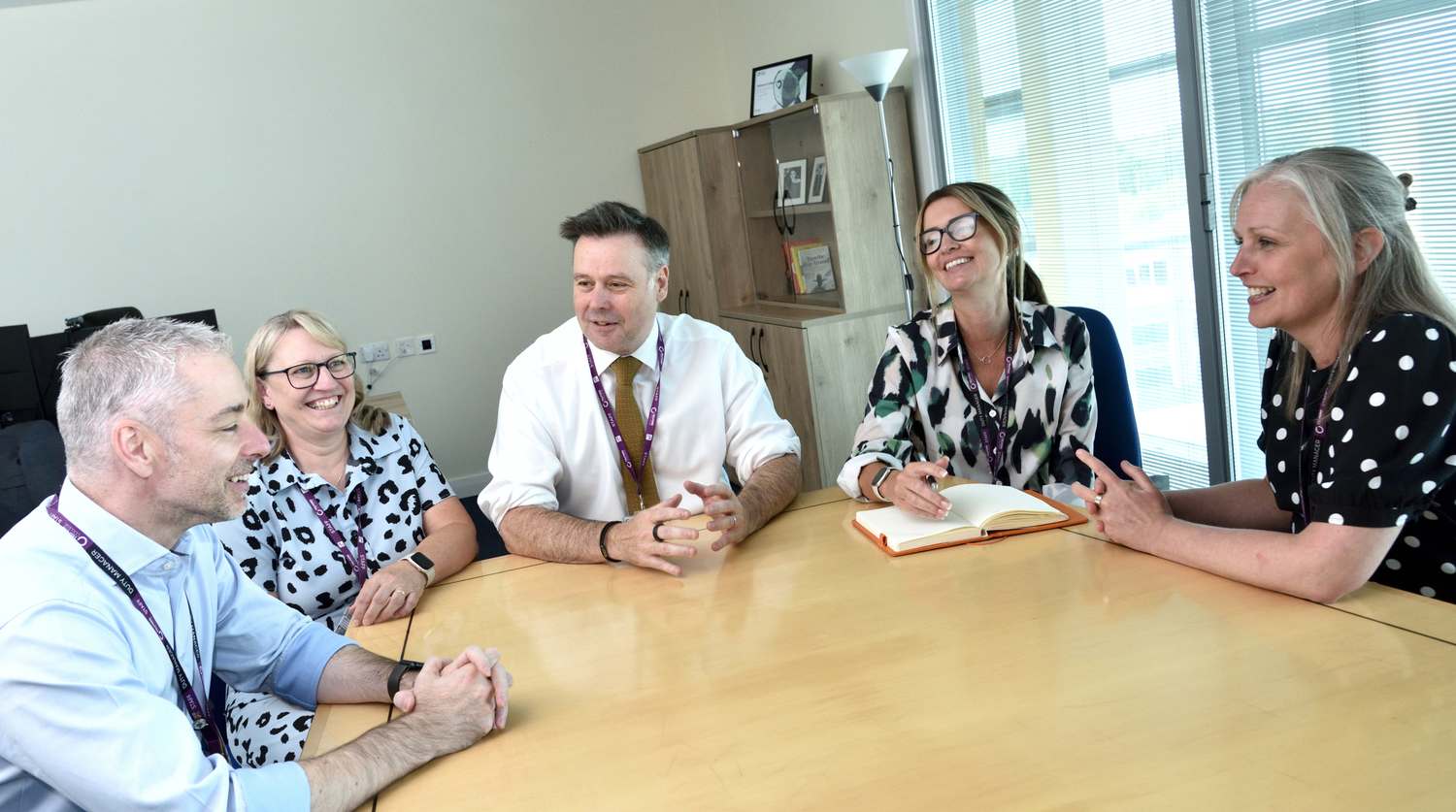 hr tutors and students in classroom