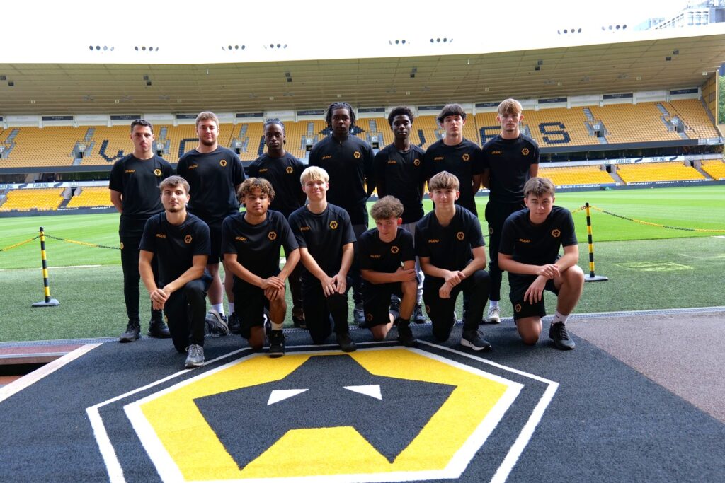 1 Signing on - Telford College students at their official Molineux photoshoot