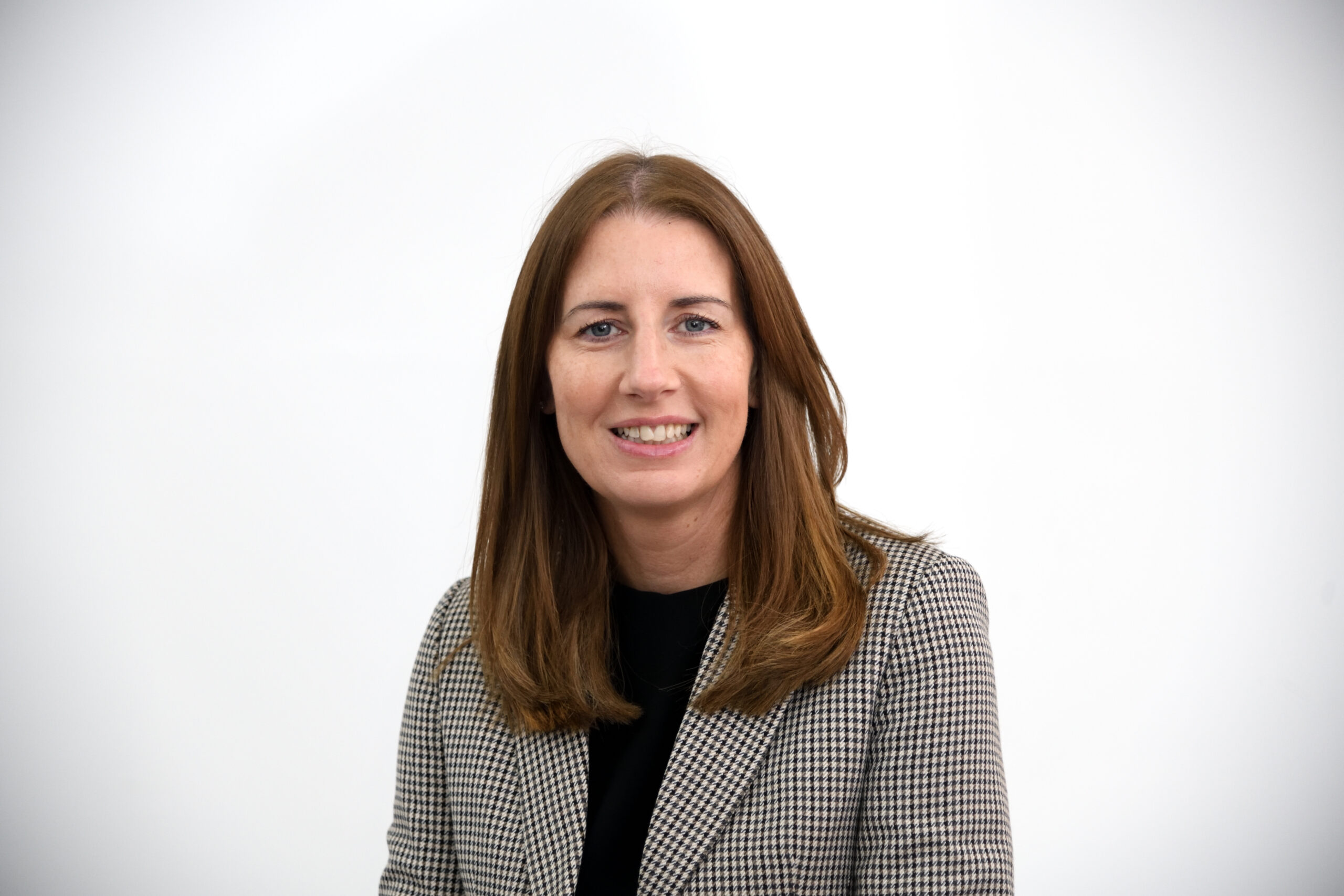 Clare Snik Profile